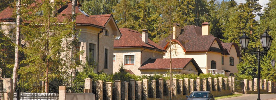 Загородный поселок класса DeLuxe Шервуд находится в 26 км от МКАД по Новорижскому шоссе в Истринском районе Подмосковья